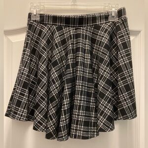 Forever 21 Plaid Skirt size M